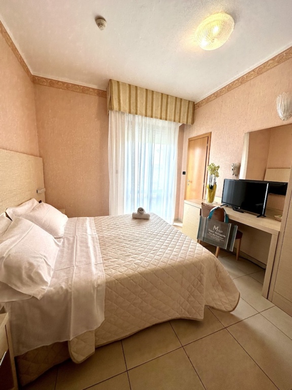 Hotel Metropole — 5