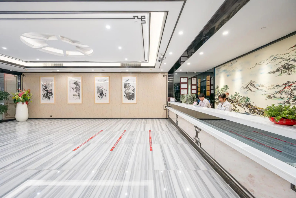 Lobby & Reception