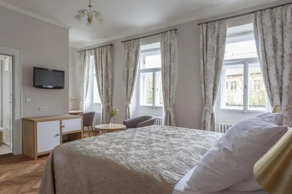 Hotel At the Golden Scissors - Chambres