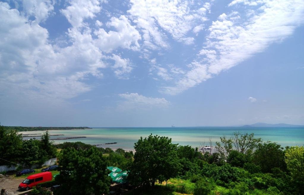 Beach & Waterfront