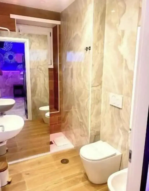 Comfort room