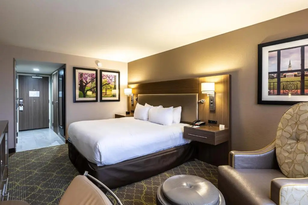 DoubleTree by Hilton Winston Salem - University - Chambres