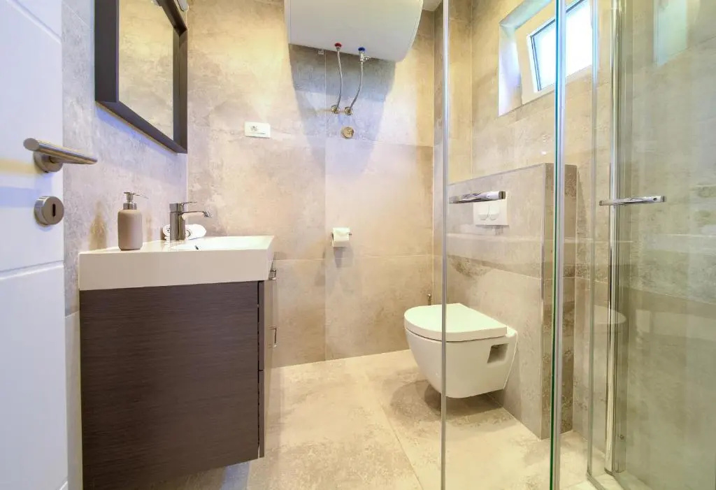 2 Bedrooms Apartment with sea view