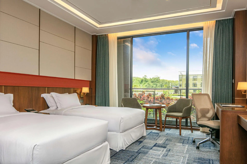 Standard Double room with pool view (twin beds)
