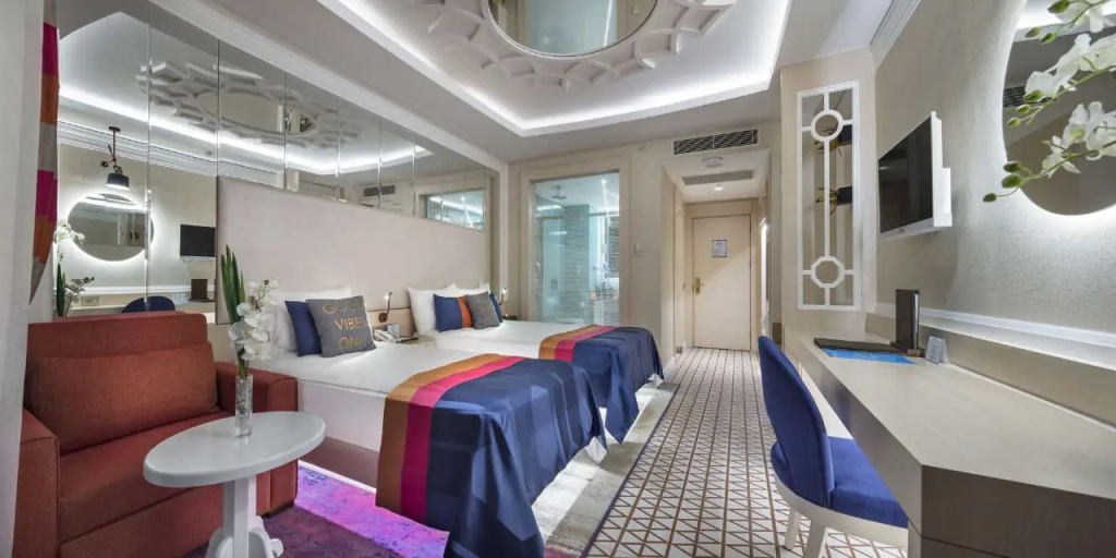 Standard room with land view