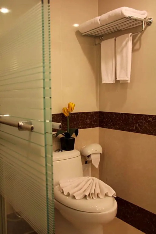 Thatphanom River View Hotel - Chambres
