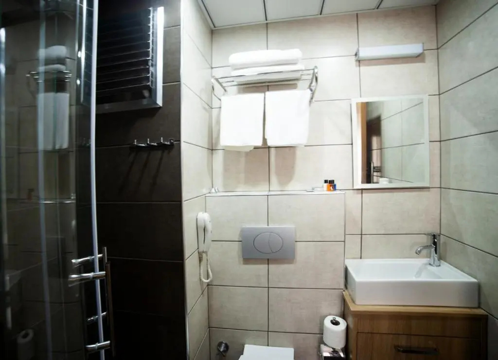 Economy Double Basement room (full double bed)