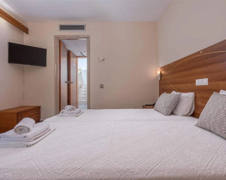 Dionysos Hotel & Suites - Chambres