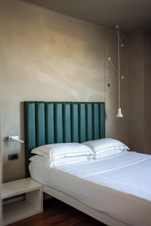 Point Hotel - Chambres