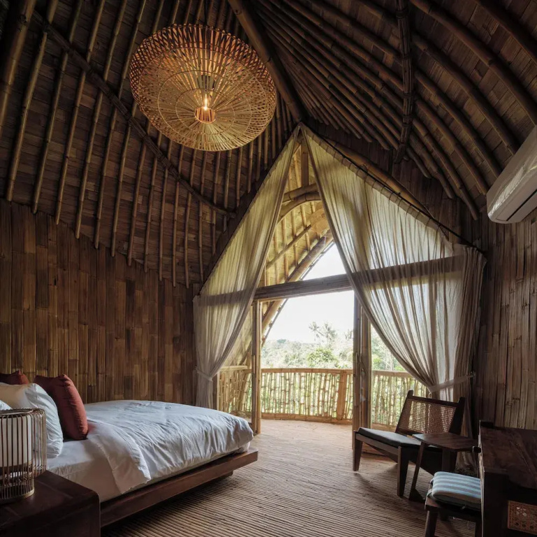 Standard room with balcony