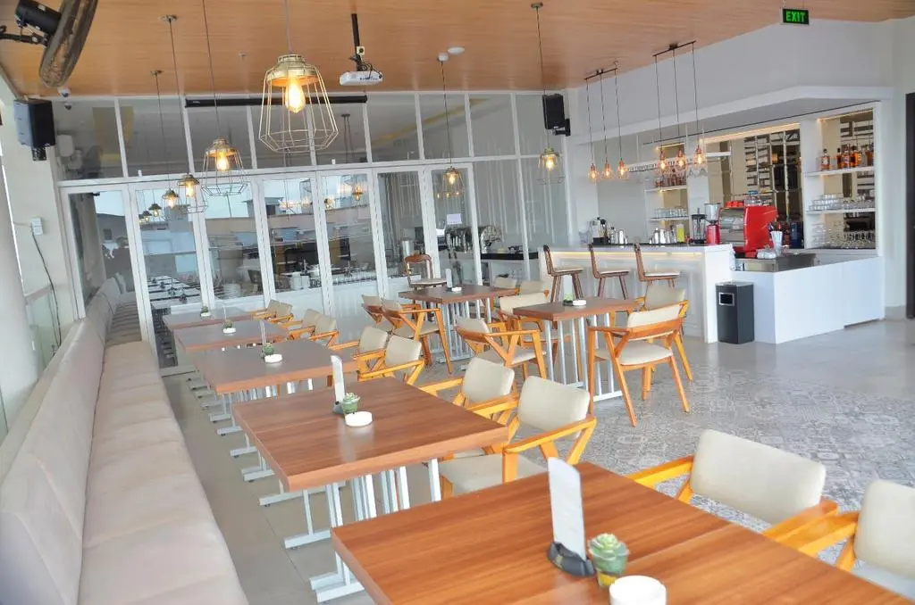 Food & Beverage