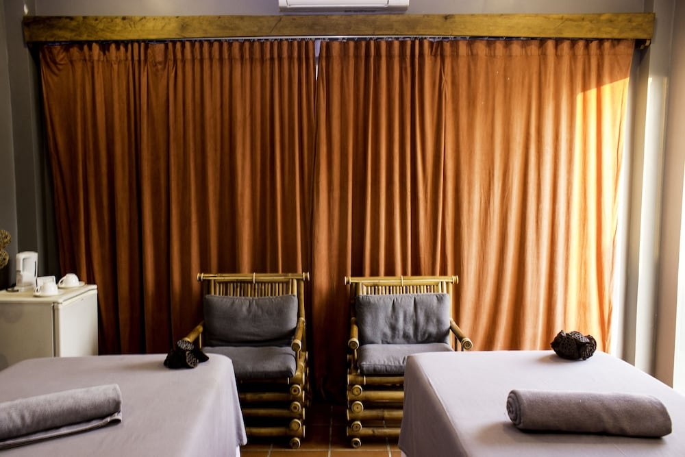 Tresor D'Angkor Suite