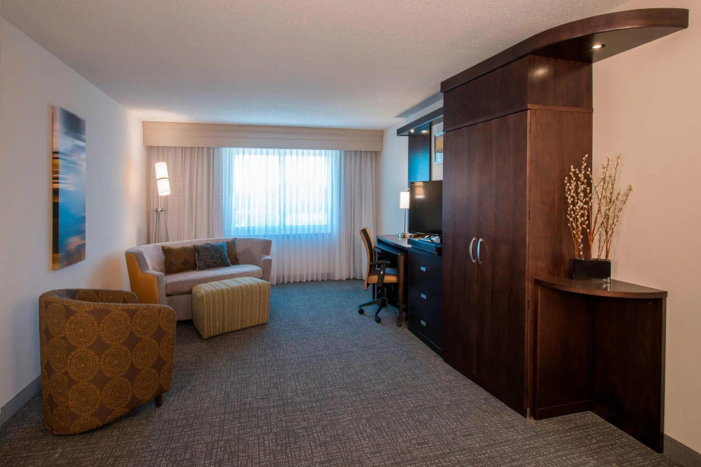 1 Bedroom Double Suite (full double bed)