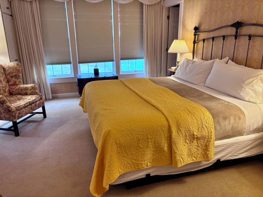 Deerfield Inn — 4