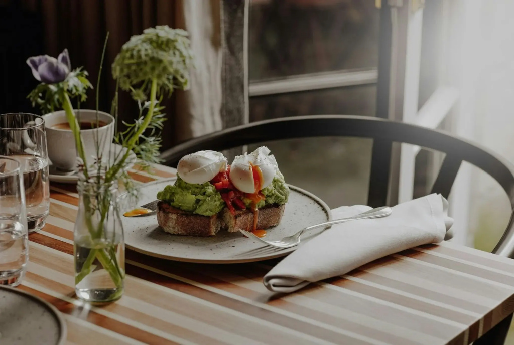 No. 15 by Guesthouse, Bath image restaurant