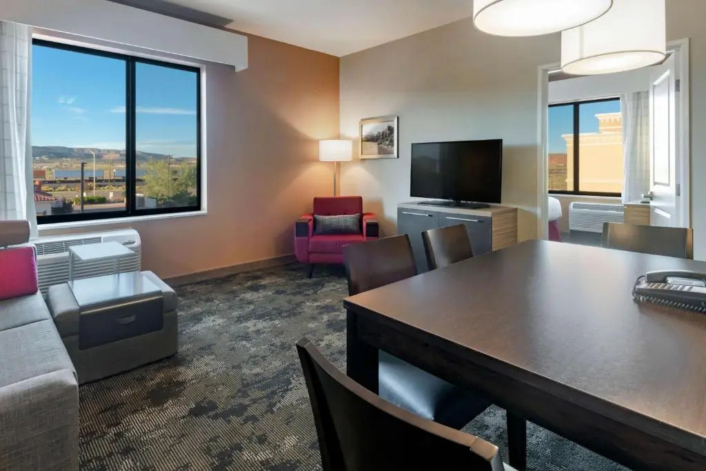 2 Bedrooms Suite