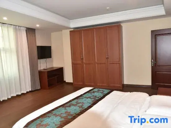 Deluxe Family room