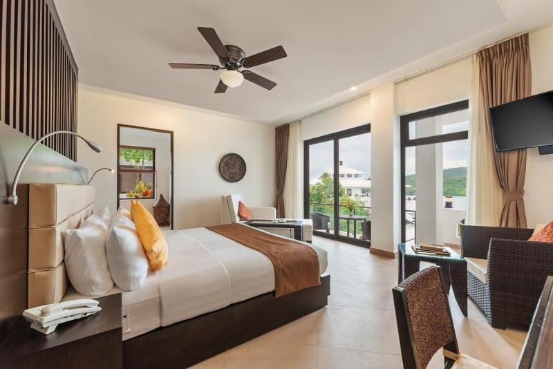 Standard Double Suite