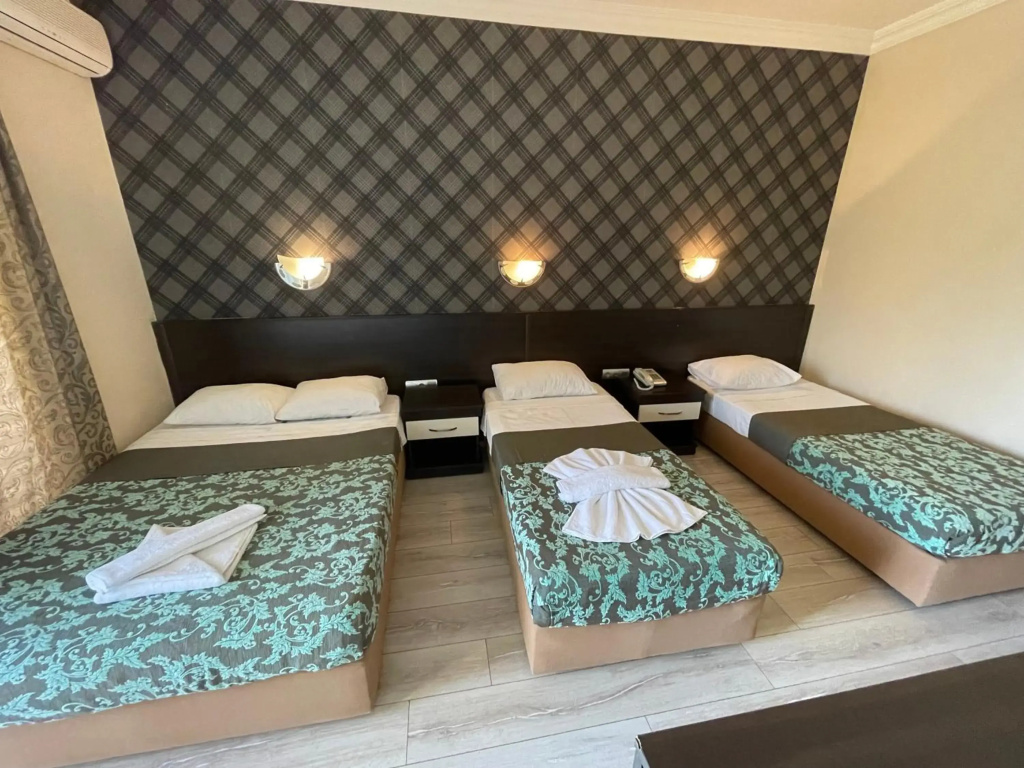Отель Castle Park Hotel в Бельдиби