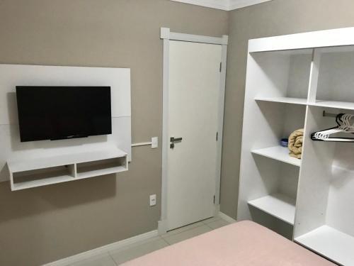 Отель Lindo apartamento em Balneário Camboriú, 1 quadra do mar, фото 2