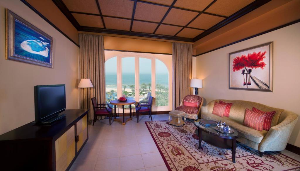 Anantara Desert Islands Resort & Spa