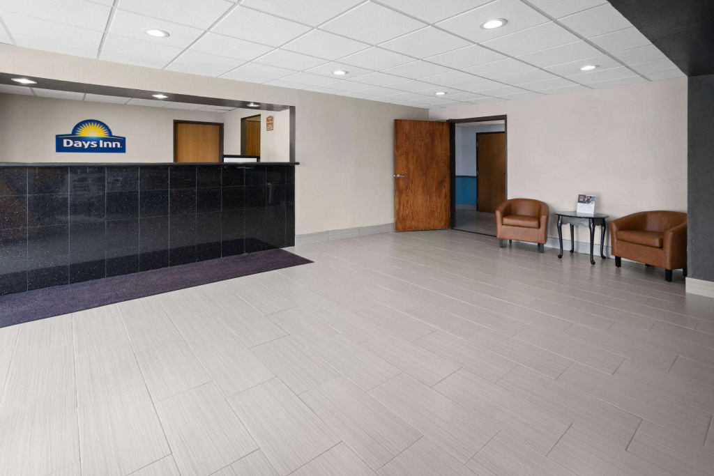 Lobby & Reception