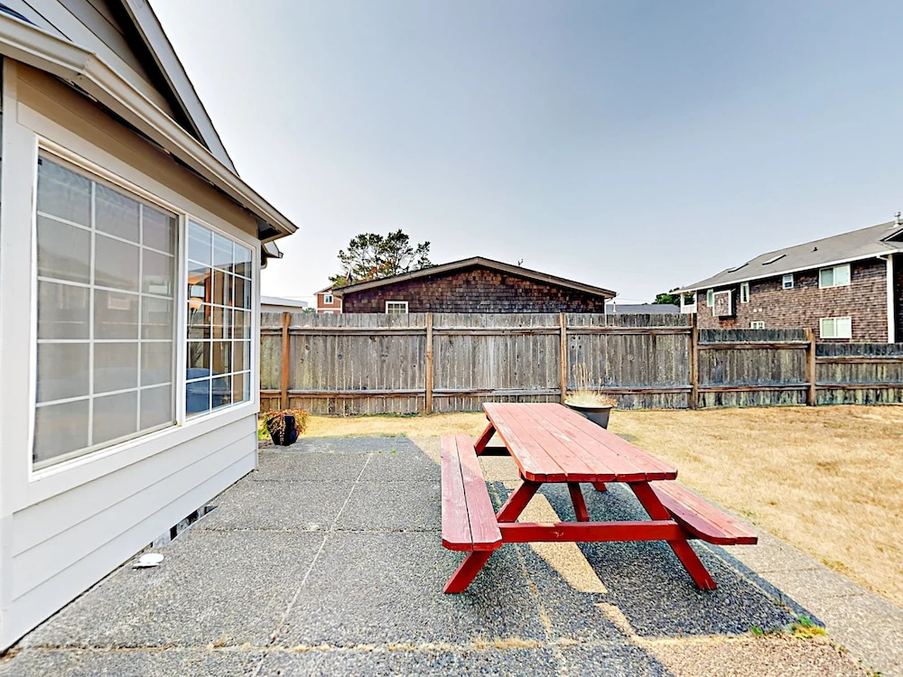 431 17th Avenue Home 5 Bedrooms 3 Bathrooms Home