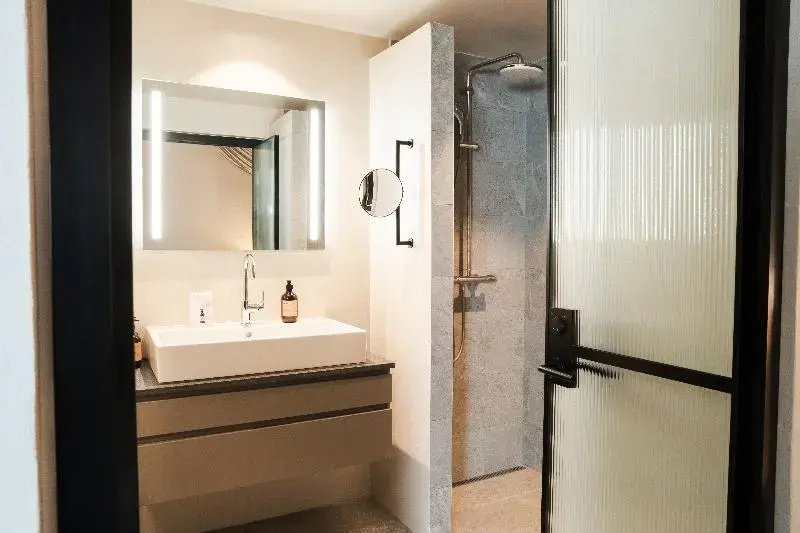 1 Bedroom Suite with balcony