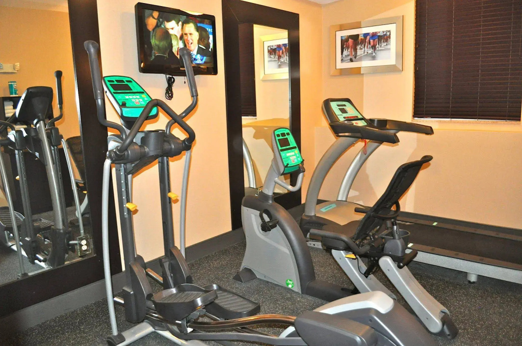 Holiday Inn Express Pittsburgh East - Mall Area by IHG - фото 20
