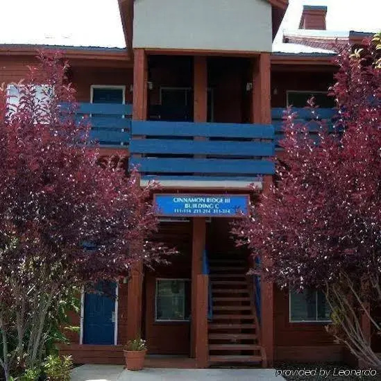Gateway Mountain Lodge by Bighorn Rentals