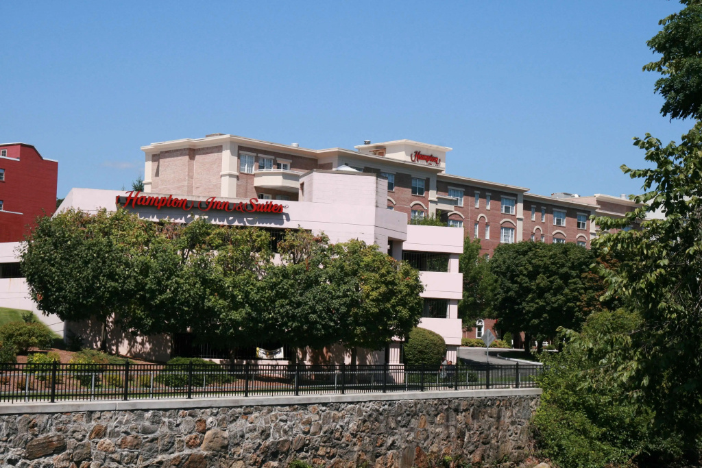 Hampton Inn & Suites Stamford