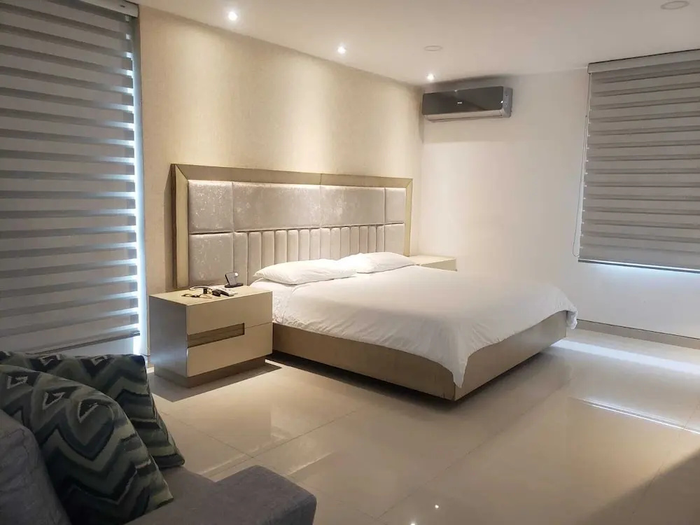 Luxury Suite