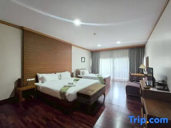 Superior Triple room