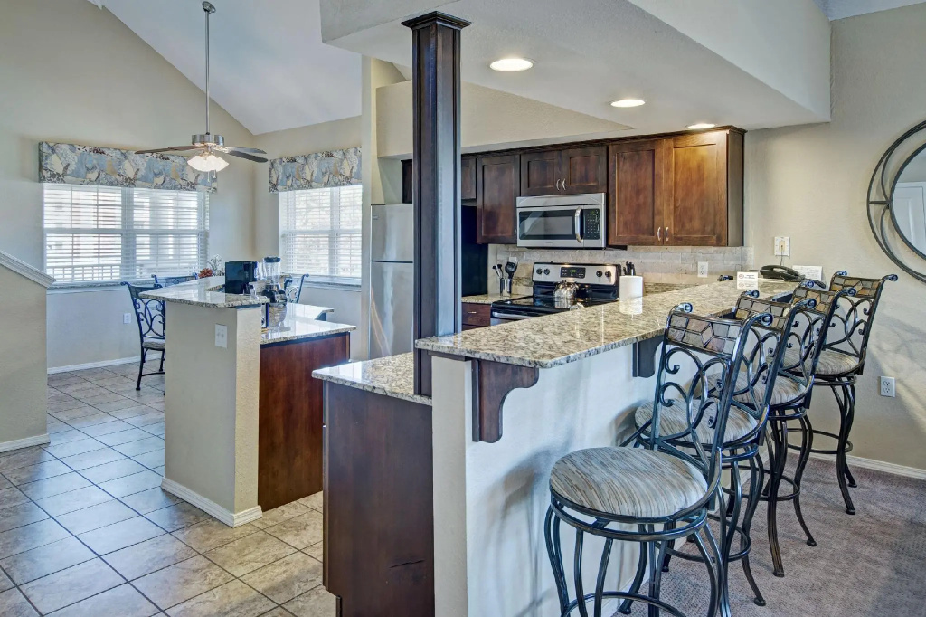 2 Bedrooms Apartment