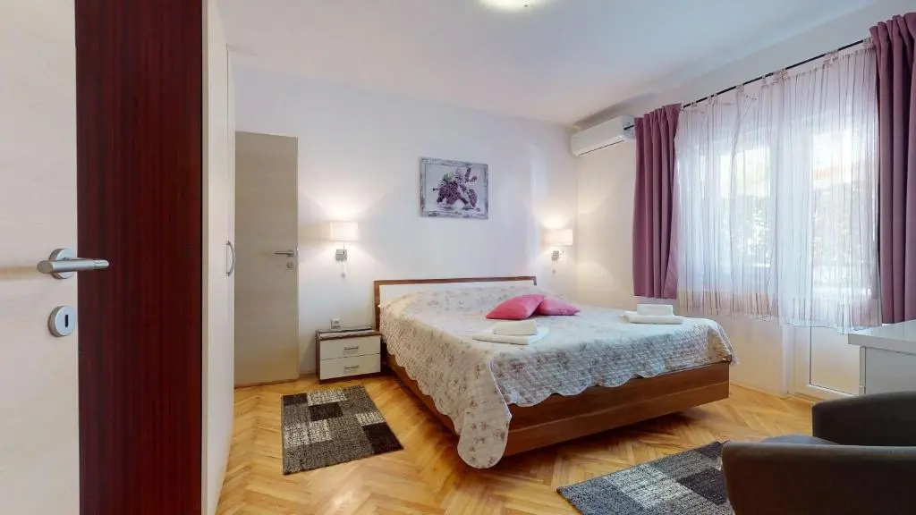 2 Bedrooms Apartment with balcony