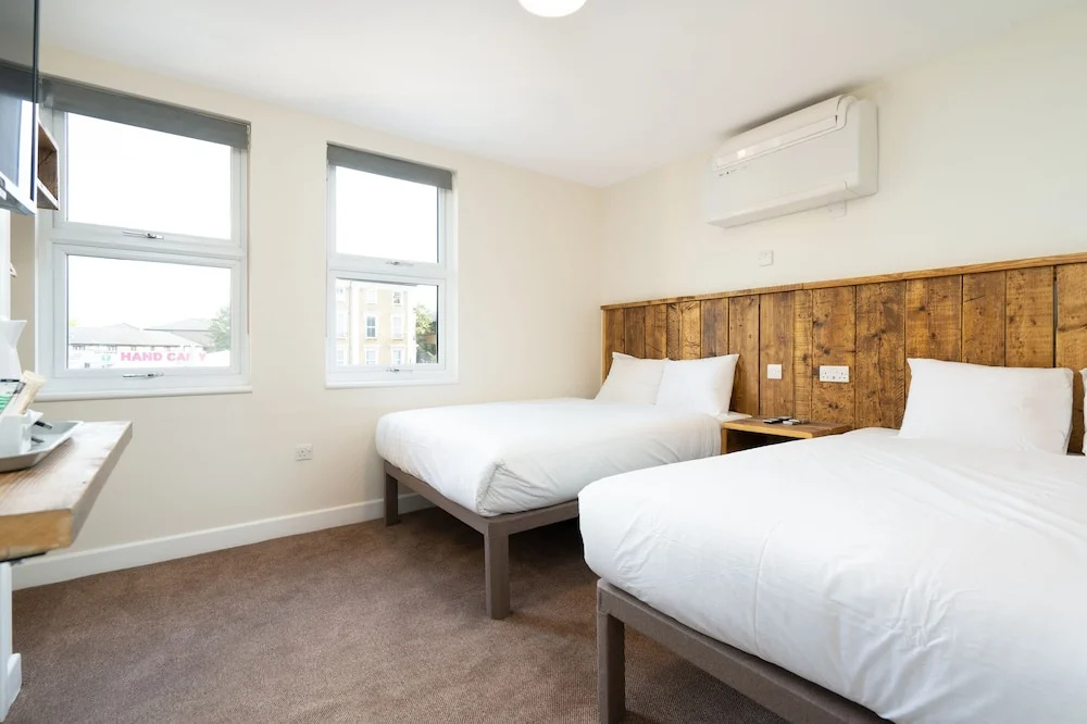 Classic Quadruple room
