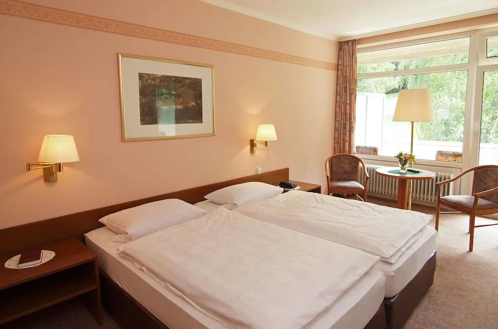 Waldhotel Felsenkeller — 4