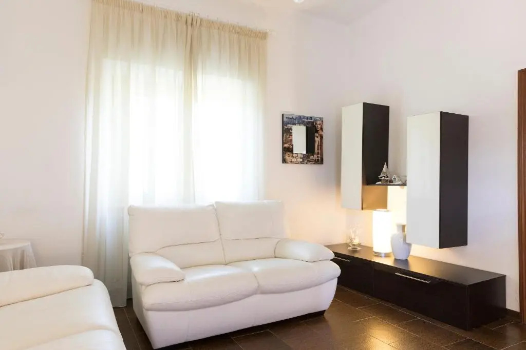 ALTIDO 3 Bed Villa with Beautiful Garden in Marmi