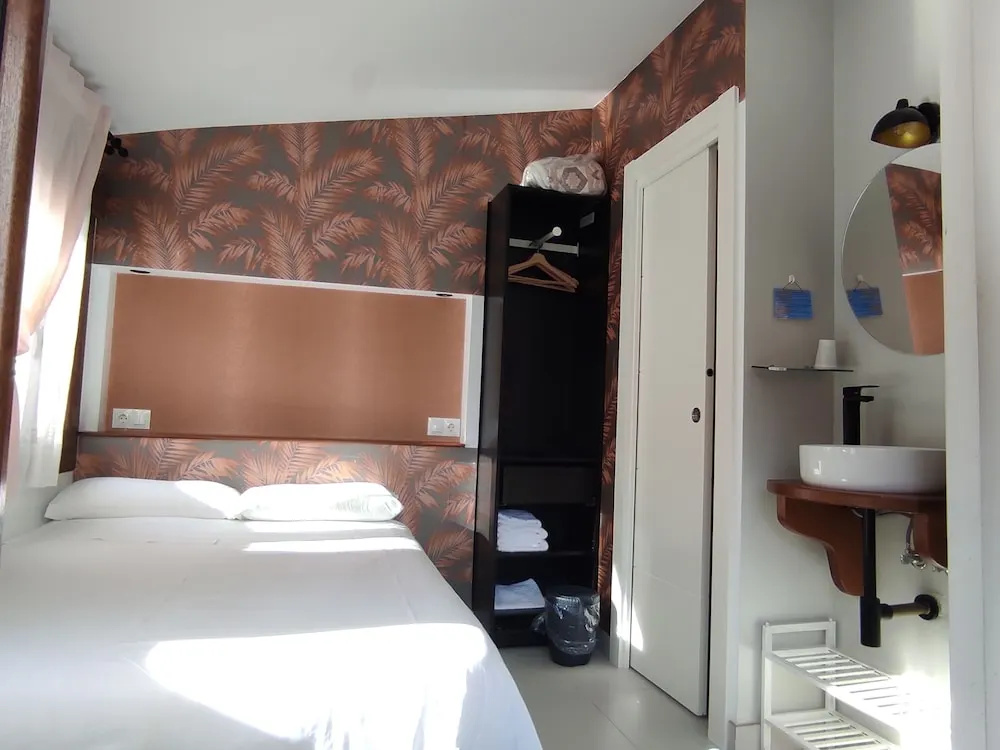 Classic Double room (full double bed)