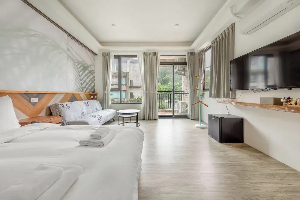 Standard Double room with balcony full double bed