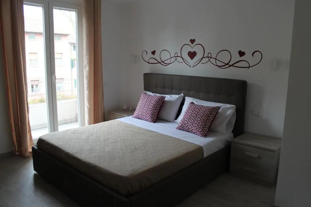 Standard Double room with balcony (full double bed)