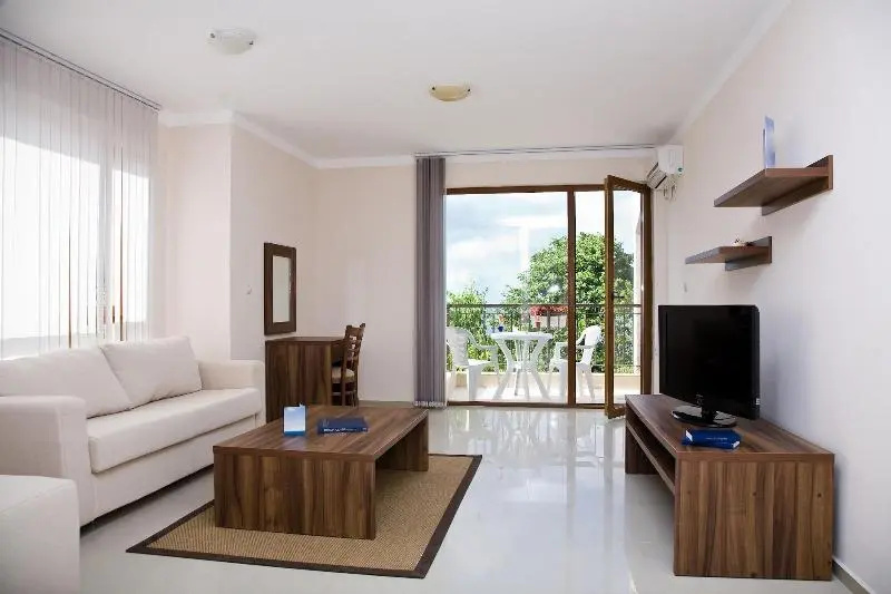 Paradise Bay Hotel