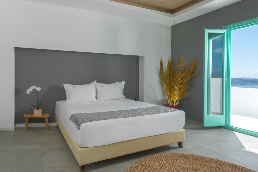 gallery_image_hidden_16