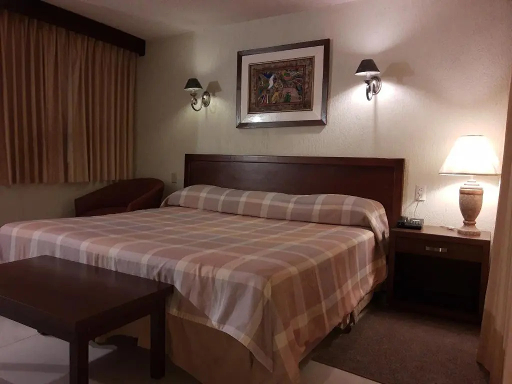Hotel Las Palmas Midway Inn - Chambres