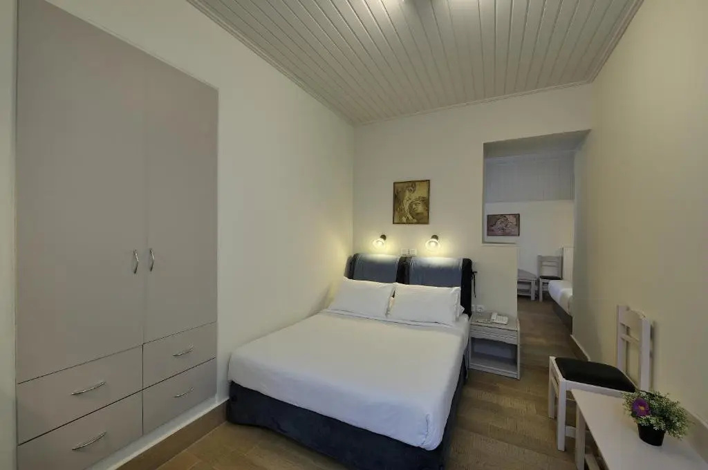 Economy Triple room