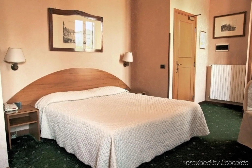 Hotel La Rovere In Rome | ease.travel