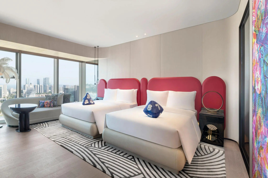 Standard Quadruple room with partial ocean view