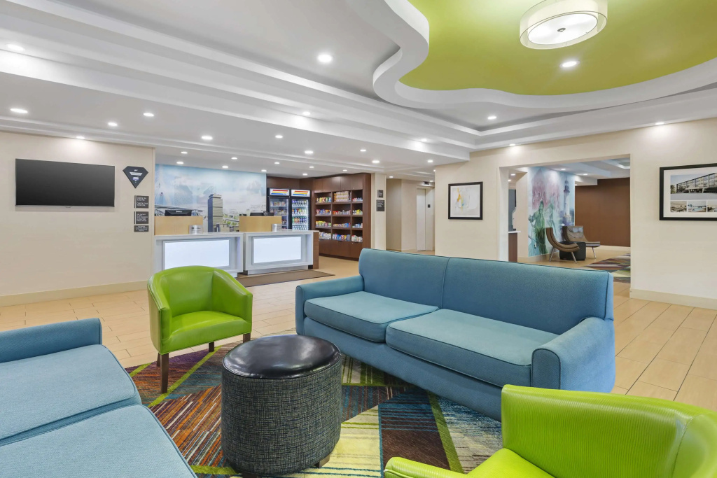 Lobby & Reception