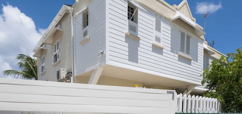 Radwood Beach Villa No. 1