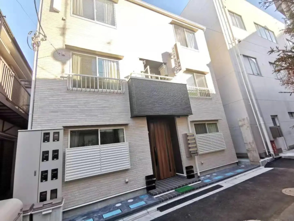 YUYU-Japanese-3 --Self Check-in -- Room Number & Password is in the following email